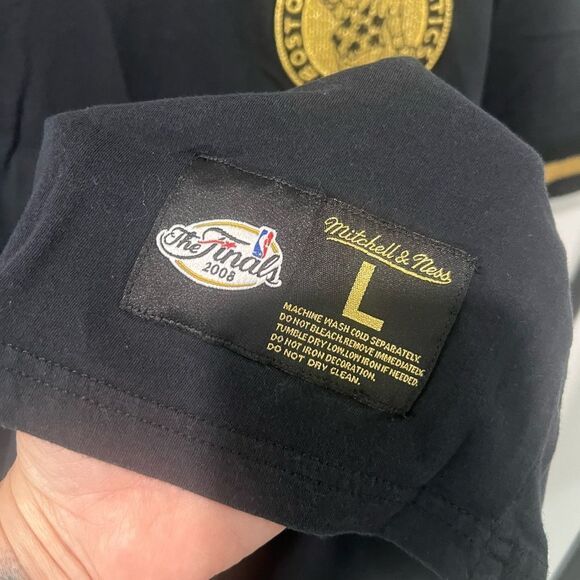 Celtics T-Shirt - Picture 2 of 8